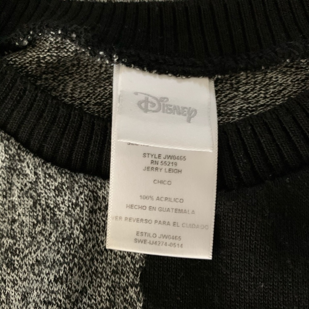 Sold on Ⓜ️ercari- Disney Mickey Mouse sweater - Picture 4 of 5